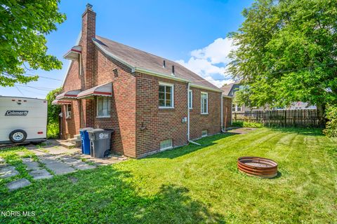 Tiny photo for 2737 109th Street, Toledo, OH 43611 (MLS # 10010111)