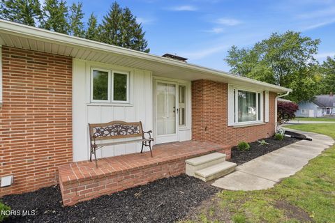 Tiny photo for 1031 6th Street, Findlay, OH 45840 (MLS # 10007417)