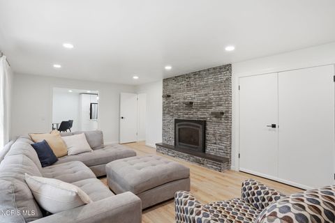 Tiny photo for 1031 6th Street, Findlay, OH 45840 (MLS # 10007417)