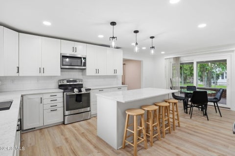 Tiny photo for 1031 6th Street, Findlay, OH 45840 (MLS # 10007417)