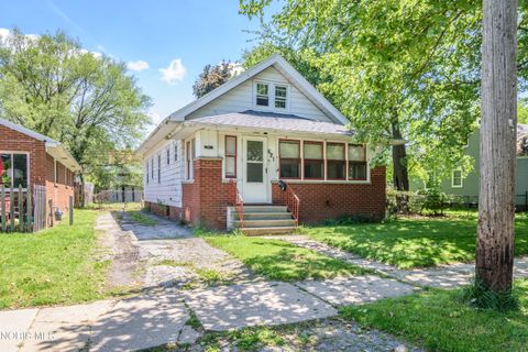 Tiny photo for 621 S Westwood Avenue, Toledo, OH 43609 (MLS # 10008237)