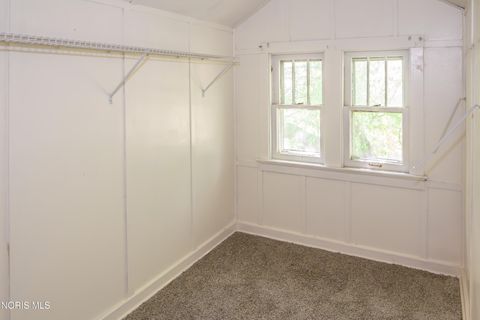 Tiny photo for 621 S Westwood Avenue, Toledo, OH 43609 (MLS # 10008237)