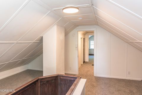 Tiny photo for 621 S Westwood Avenue, Toledo, OH 43609 (MLS # 10008237)