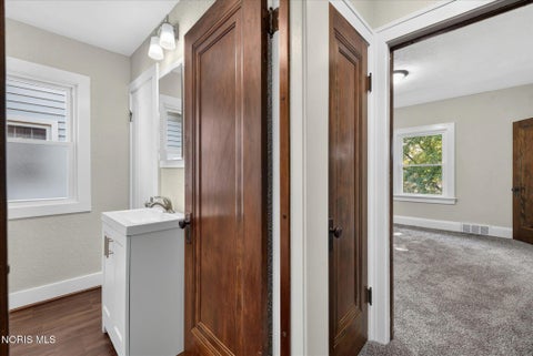 Tiny photo for 4327 Overland Parkway, Toledo, OH 43612 (MLS # 10010336)