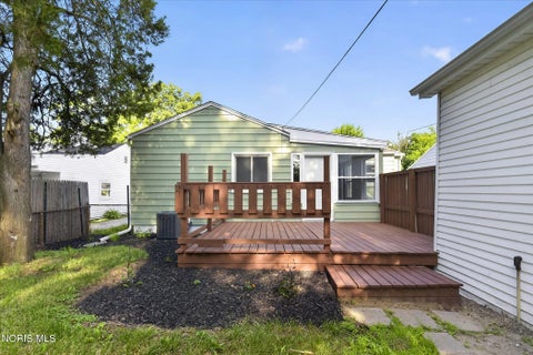 Tiny photo for 4327 Overland Parkway, Toledo, OH 43612 (MLS # 10010336)