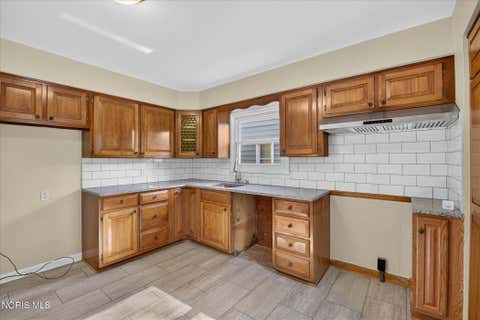 Tiny photo for 4327 Overland Parkway, Toledo, OH 43612 (MLS # 10010336)