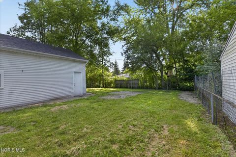 Tiny photo for 4327 Overland Parkway, Toledo, OH 43612 (MLS # 10010336)
