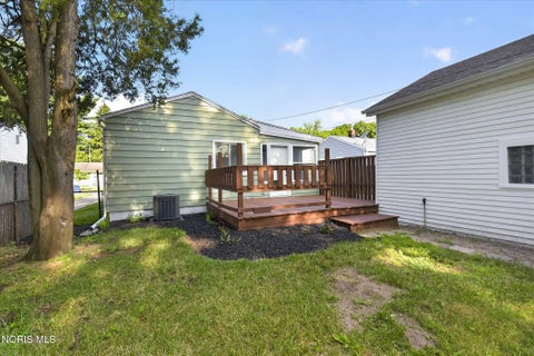 Tiny photo for 4327 Overland Parkway, Toledo, OH 43612 (MLS # 10010336)