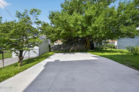 Tiny photo for 4327 Overland Parkway, Toledo, OH 43612 (MLS # 10010336)
