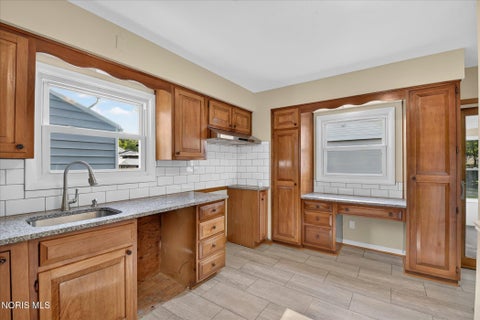 Tiny photo for 4327 Overland Parkway, Toledo, OH 43612 (MLS # 10010336)