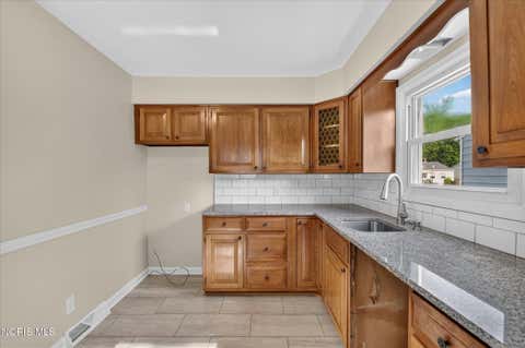 Tiny photo for 4327 Overland Parkway, Toledo, OH 43612 (MLS # 10010336)