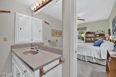 Tiny photo for 203 Buttonwood Avenue, Bowling Green, OH 43402 (MLS # 10013504)