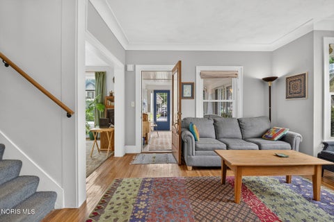 Tiny photo for 203 Buttonwood Avenue, Bowling Green, OH 43402 (MLS # 10013504)