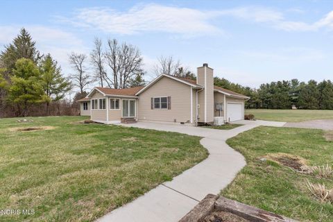 Tiny photo for 1610 Berkey Road, Swanton, OH 43558 (MLS # 10005462)