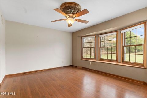 Tiny photo for 1610 Berkey Road, Swanton, OH 43558 (MLS # 10005462)