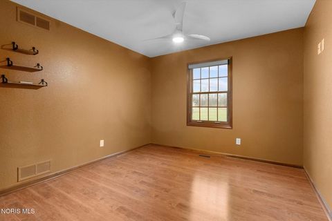 Tiny photo for 1610 Berkey Road, Swanton, OH 43558 (MLS # 10005462)