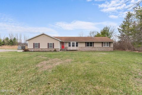 Tiny photo for 1610 Berkey Road, Swanton, OH 43558 (MLS # 10005462)