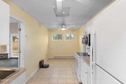 Tiny photo for 1610 Berkey Road, Swanton, OH 43558 (MLS # 10005462)