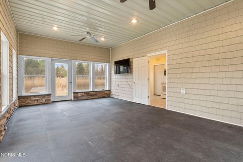 Tiny photo for 1610 Berkey Road, Swanton, OH 43558 (MLS # 10005462)