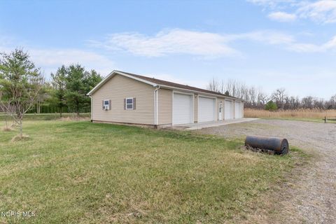Tiny photo for 1610 Berkey Road, Swanton, OH 43558 (MLS # 10005462)