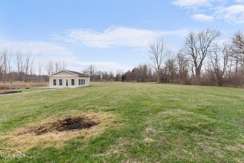 Tiny photo for 1610 Berkey Road, Swanton, OH 43558 (MLS # 10005462)