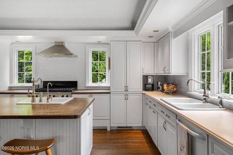 Tiny photo for 4309 Brookside Road, Ottawa Hills, OH 43615 (MLS # 10003919)