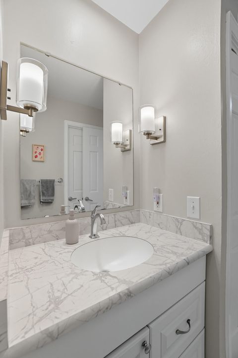 Tiny photo for 5533 Cresthaven Lane # 5 - 2a, Toledo, OH 43614 (MLS # 10000148)