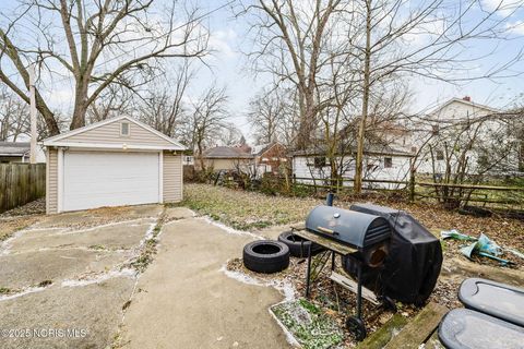 Tiny photo for 419 Bender Drive, Toledo, OH 43609 (MLS # 10002510)