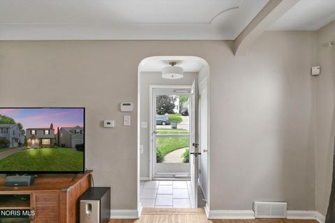 Tiny photo for 3638 Garrison Rd RD, Toledo, OH 43613 (MLS # 10008328)