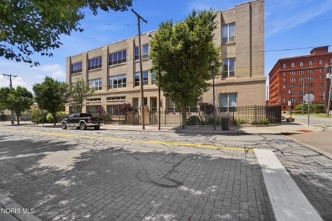 Photo of 100 S Huron Street #Ste 6b, Toledo, OH 43604 (MLS # 10010495)