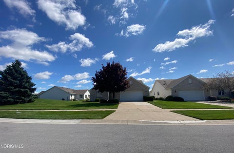 Tiny photo for 4255 W Waterbend Drive, Maumee, OH 43537 (MLS # 10013005)