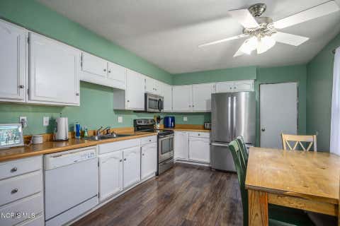 Tiny photo for 124 Marshall Avenue, Pemberville, OH 43450 (MLS # 10011693)