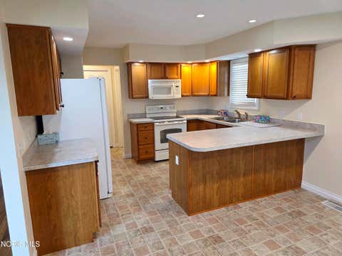 Tiny photo for 26380 Whitewater Drive, Perrysburg, OH 43551 (MLS # 10008956)
