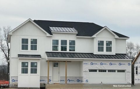 Photo of 9210 Mile View Court, Sylvania, OH 43560 (MLS # 10005624)