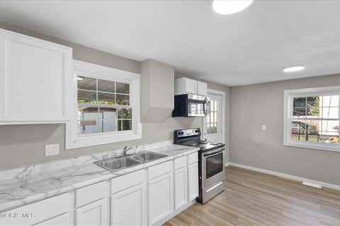 Tiny photo for 1204 Navarre Avenue, Toledo, OH 43605 (MLS # 10011201)