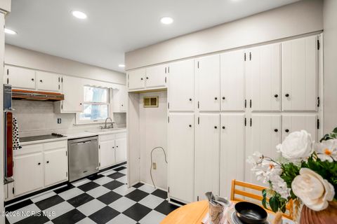 Tiny photo for 4851 Luann Avenue, Toledo, OH 43623 (MLS # 10003029)