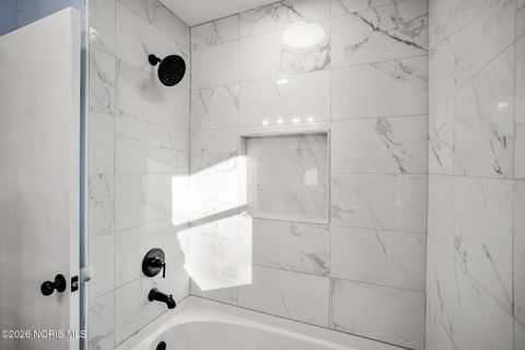 Tiny photo for 4851 Luann Avenue, Toledo, OH 43623 (MLS # 10003029)