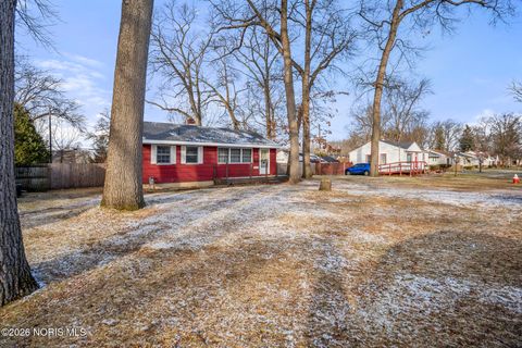 Photo of 4851 Luann Avenue, Toledo, OH 43623 (MLS # 10003029)