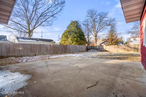 Tiny photo for 4851 Luann Avenue, Toledo, OH 43623 (MLS # 10003029)