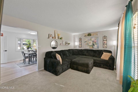Tiny photo for 5102 Planet Avenue, Toledo, OH 43623 (MLS # 10011695)