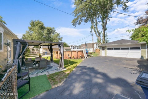 Tiny photo for 5102 Planet Avenue, Toledo, OH 43623 (MLS # 10011695)