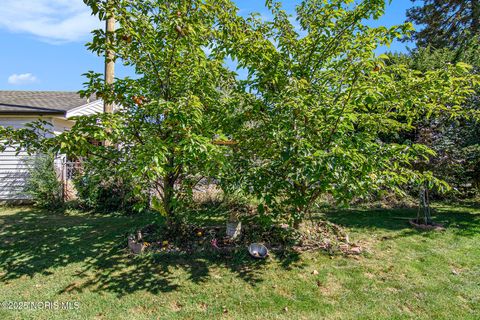 Tiny photo for 2809 Starr Avenue, Oregon, OH 43616 (MLS # 10000257)