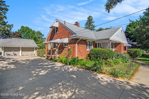 Tiny photo for 2809 Starr Avenue, Oregon, OH 43616 (MLS # 10000257)