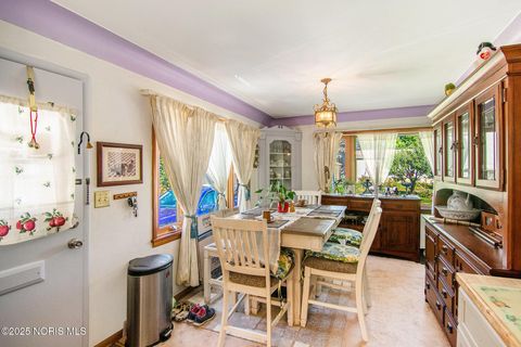 Tiny photo for 2809 Starr Avenue, Oregon, OH 43616 (MLS # 10000257)