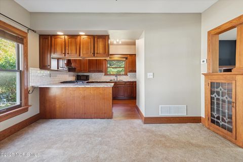 Tiny photo for 5470 Douglas Road, Toledo, OH 43613 (MLS # 10000495)