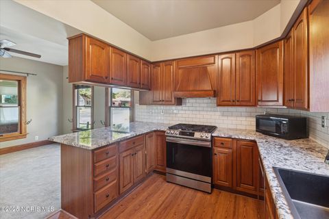Tiny photo for 5470 Douglas Road, Toledo, OH 43613 (MLS # 10000495)