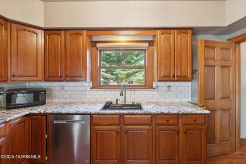 Tiny photo for 5470 Douglas Road, Toledo, OH 43613 (MLS # 10000495)