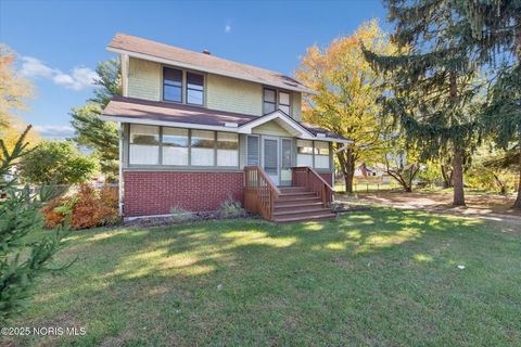 Tiny photo for 5470 Douglas Road, Toledo, OH 43613 (MLS # 10000495)