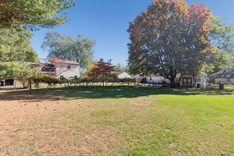 Tiny photo for 5470 Douglas Road, Toledo, OH 43613 (MLS # 10000495)