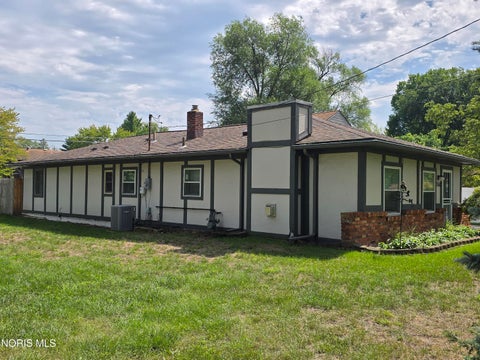 Tiny photo for 4550 Sadalia Road, Toledo, OH 43623 (MLS # 10012823)